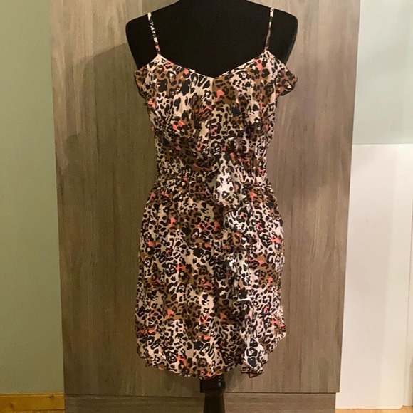 Rue21 Dresses & Skirts - Leopard Print Mini Dress